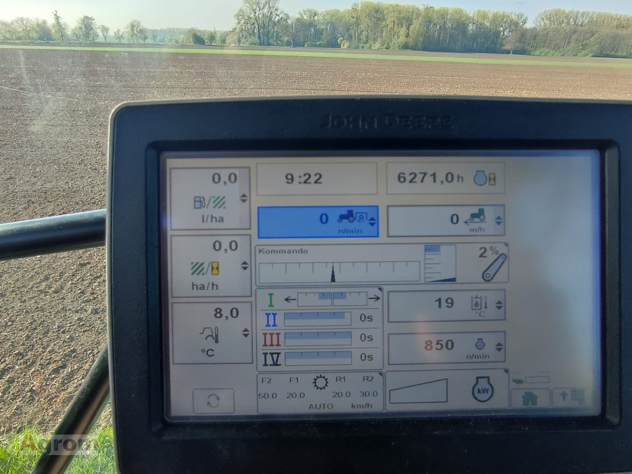 John Deere 6190R - Traktor: 2 kép. John Deere 6190R - Traktor: 2 kép.
