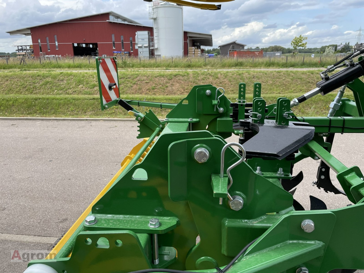 Új Kultivátor Kerner Corona C 450: 9 kép. Új Kultivátor Kerner Corona C 450: 9 kép.