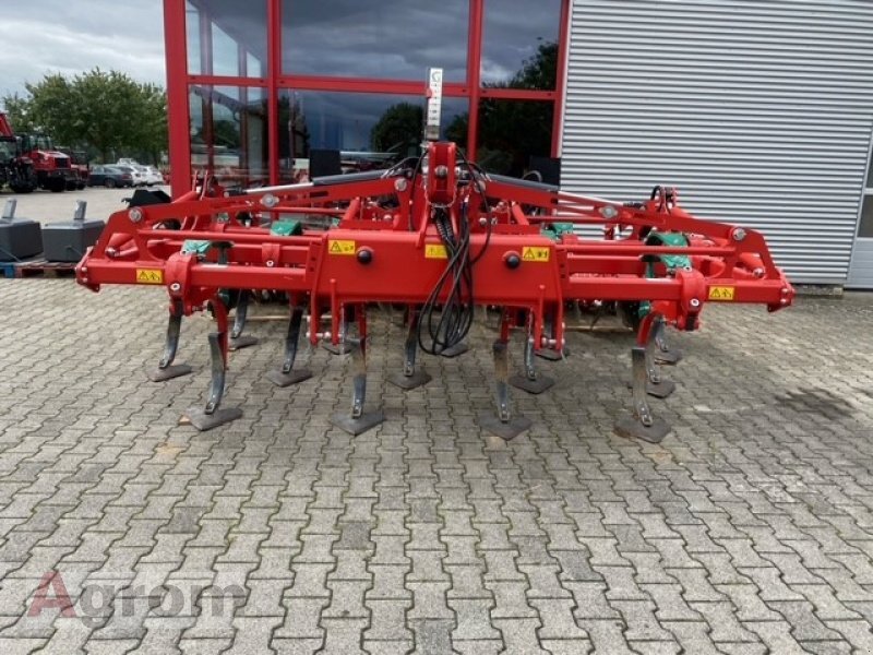 Kverneland Enduro Pro 4000F-Triflex - Kultivátor: 3 kép. Kverneland Enduro Pro 4000F-Triflex - Kultivátor: 3 kép.
