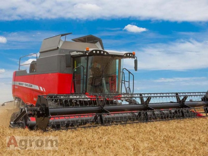 Massey Ferguson 7360 Beta - Kombájn: 2 kép. Massey Ferguson 7360 Beta - Kombájn: 2 kép.