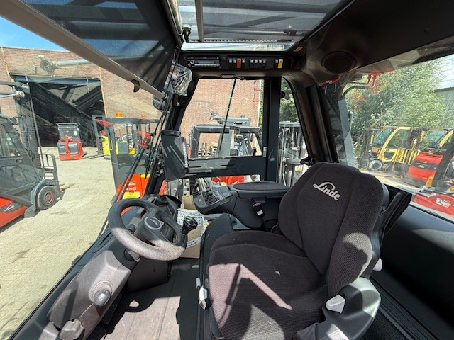LINDE H60D-03 CABIN - Dízel targonca: 2 kép. LINDE H60D-03 CABIN - Dízel targonca: 2 kép.