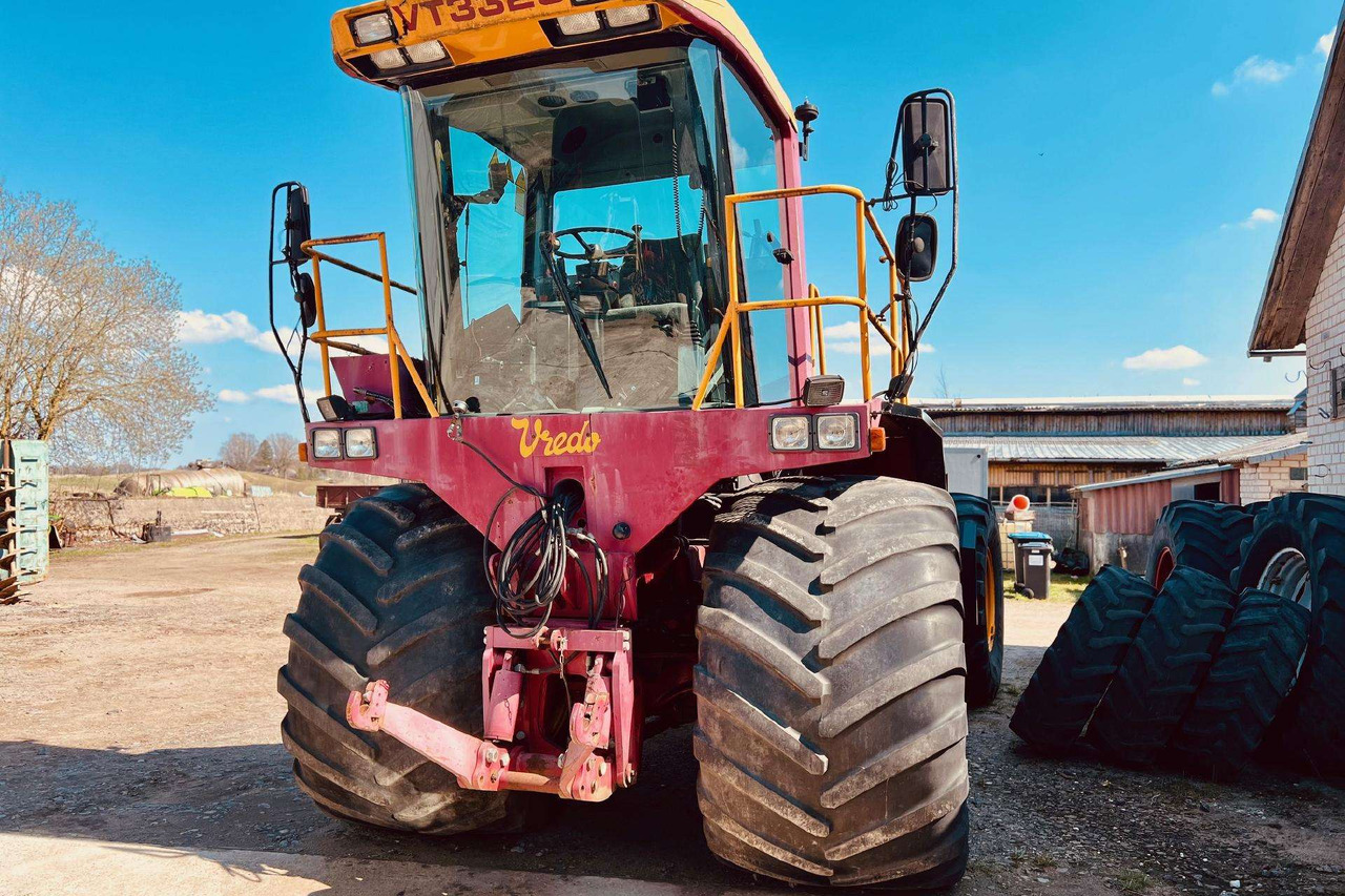 -Kita- Vredo Greentec VT3326 - Traktor: 5 kép. -Kita- Vredo Greentec VT3326 - Traktor: 5 kép.