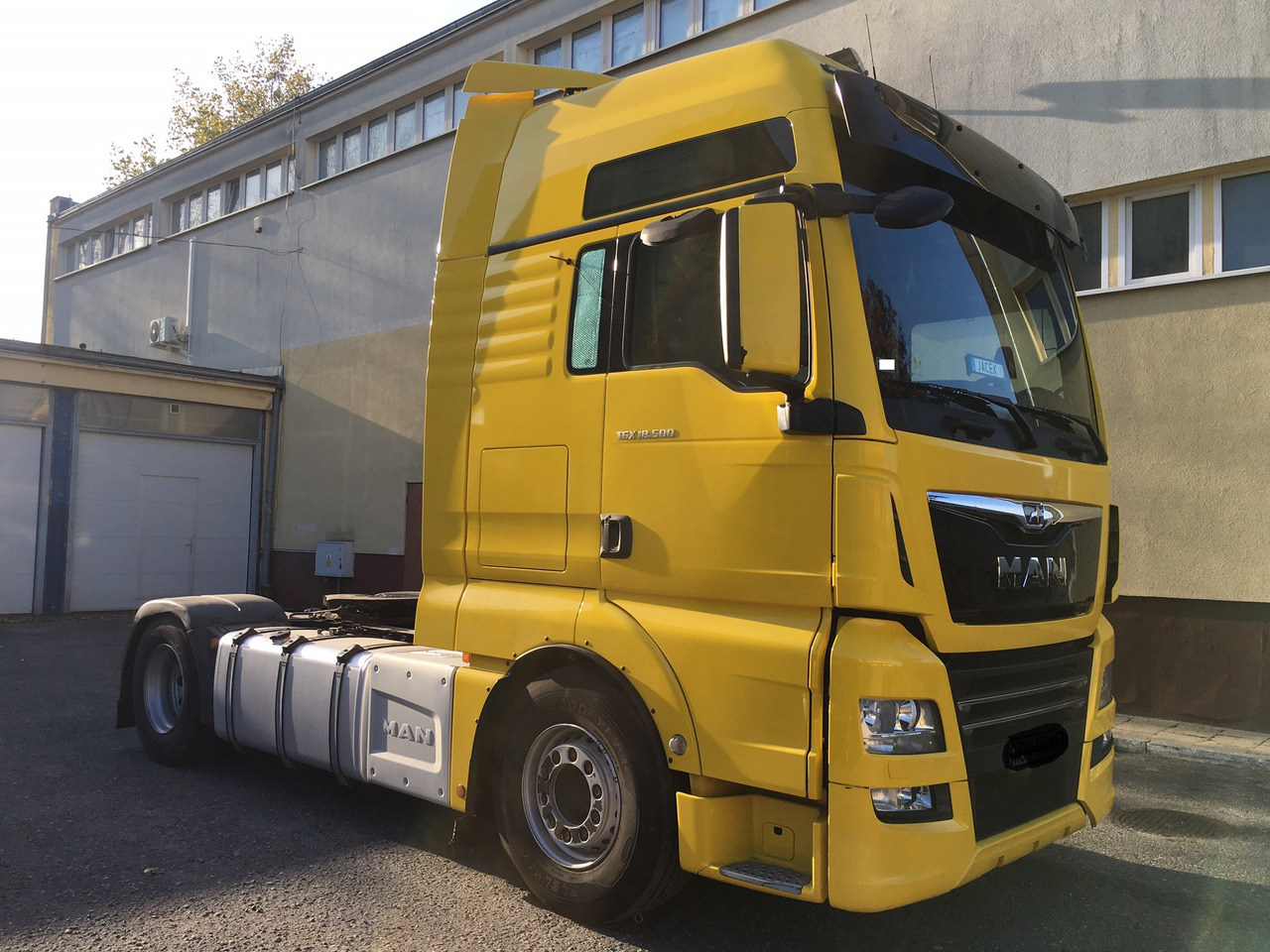 MAN MAN TGX 18.500. - Nyergesvontató: 2 kép. MAN MAN TGX 18.500. - Nyergesvontató: 2 kép.