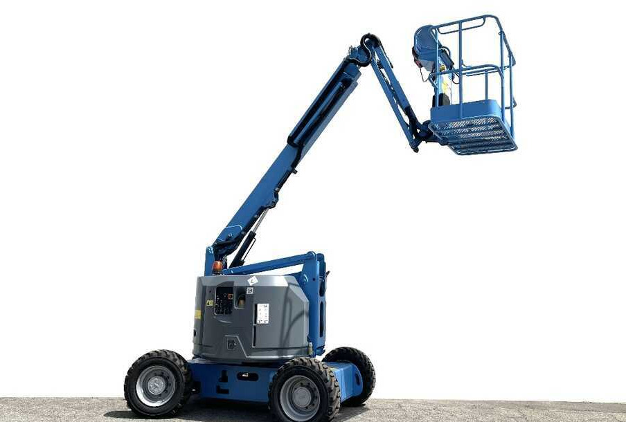 GENIE Z 34/22 (4x4) - Személyemelő: 1 kép. GENIE Z 34/22 (4x4) - Személyemelő: 1 kép.