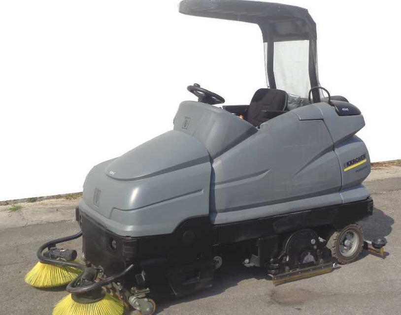 Kärcher B 250 R I + R 120 - Súrológép: 1 kép. Kärcher B 250 R I + R 120 - Súrológép: 1 kép.