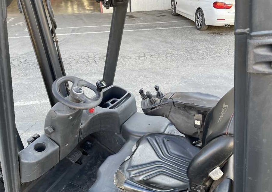 Linde E 14-02/386 - Elektromos targonca: 3 kép. Linde E 14-02/386 - Elektromos targonca: 3 kép.