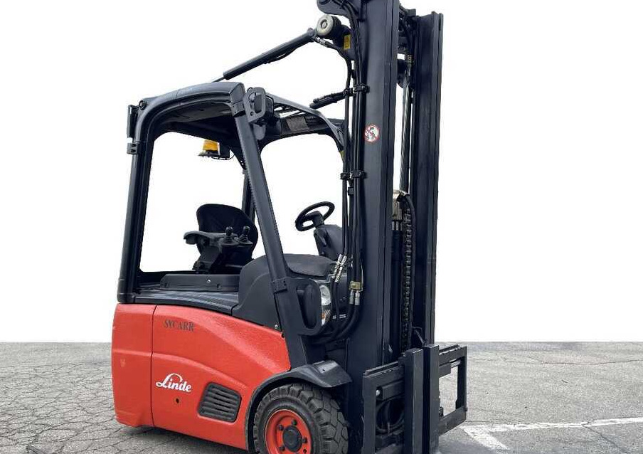 Linde E 16 C-01 (BATT. 2017) - Elektromos targonca: 3 kép. Linde E 16 C-01 (BATT. 2017) - Elektromos targonca: 3 kép.