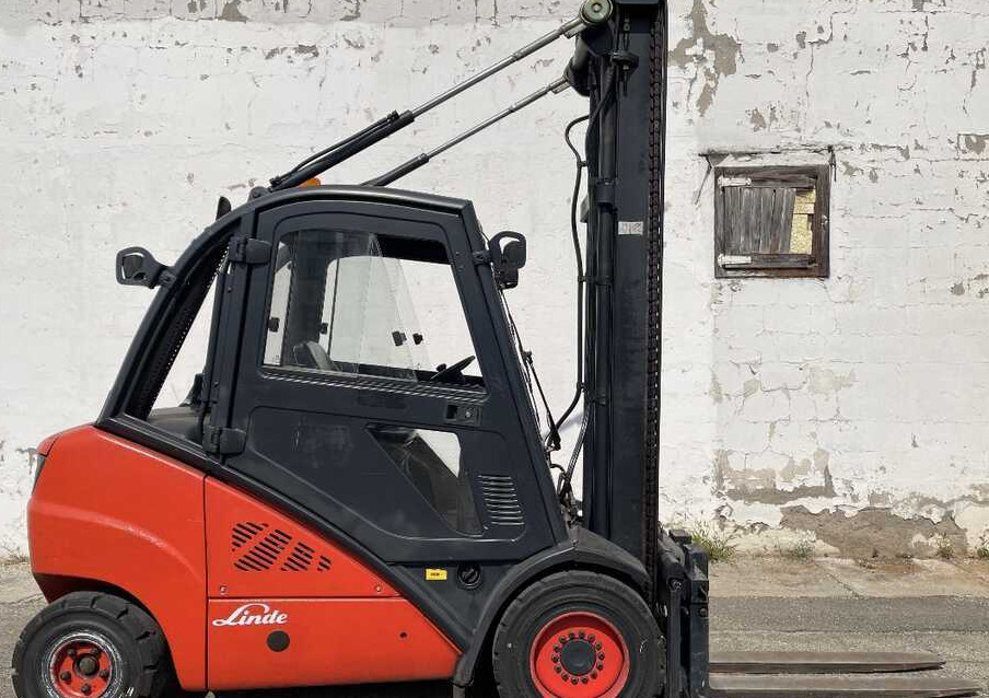 Linde H 30 D-393-01 - Dízel targonca: 2 kép. Linde H 30 D-393-01 - Dízel targonca: 2 kép.