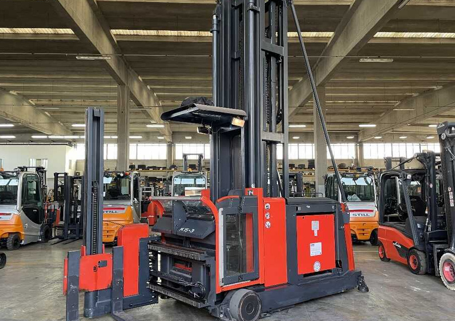 Linde K 15-3 (batteria 75%) - Komissiózó targoncá: 1 kép. Linde K 15-3 (batteria 75%) - Komissiózó targoncá: 1 kép.
