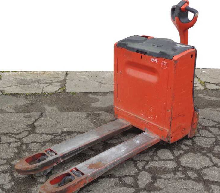 Linde T 16 - Kézi raklapemelő: 3 kép. Linde T 16 - Kézi raklapemelő: 3 kép.