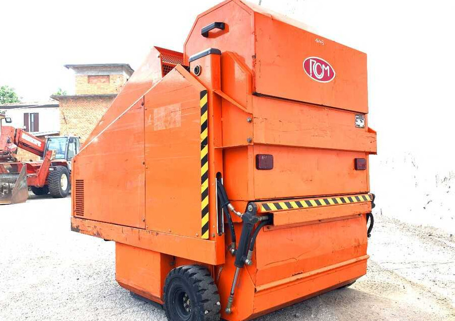 RCM T 9000 TD/1 - Ipari seprőgép: 3 kép. RCM T 9000 TD/1 - Ipari seprőgép: 3 kép.