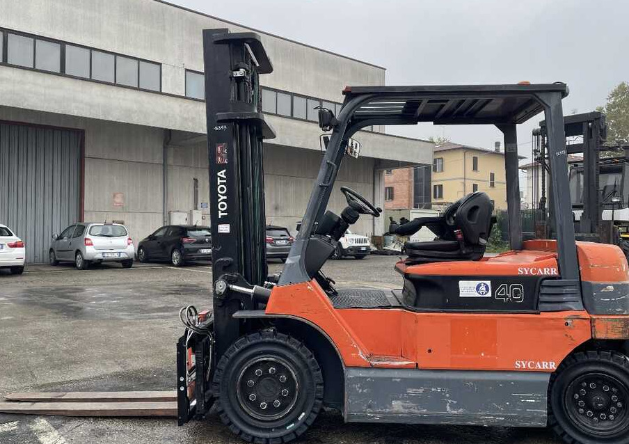 Toyota 7 FBMF 40 (BATTERIA NUOVA) - Elektromos targonca: 5 kép. Toyota 7 FBMF 40 (BATTERIA NUOVA) - Elektromos targonca: 5 kép.