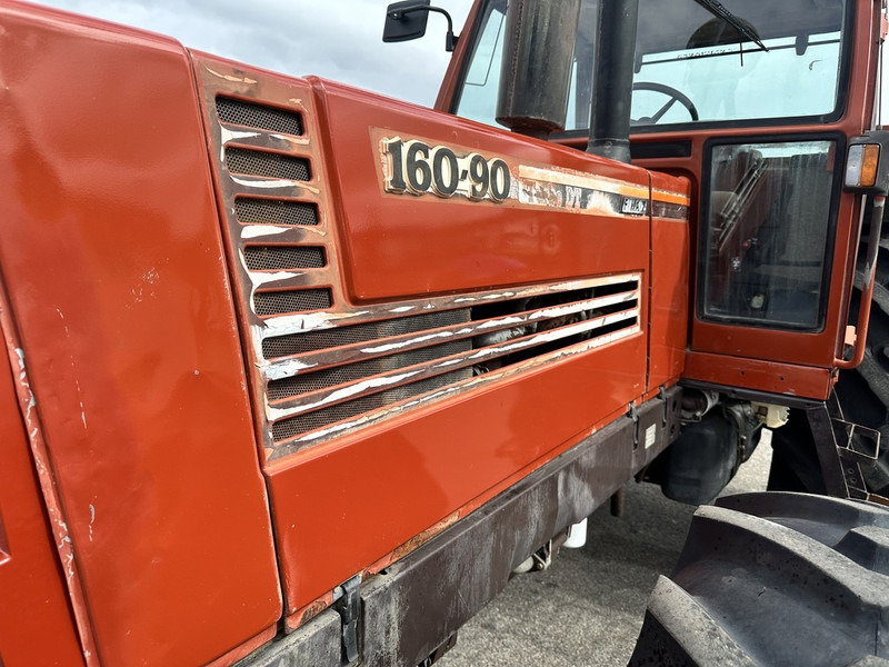 Fiat 160-90 DT - Traktor: 2 kép. Fiat 160-90 DT - Traktor: 2 kép.