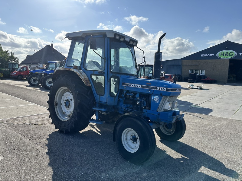 Ford 5110 - Traktor: 3 kép. Ford 5110 - Traktor: 3 kép.