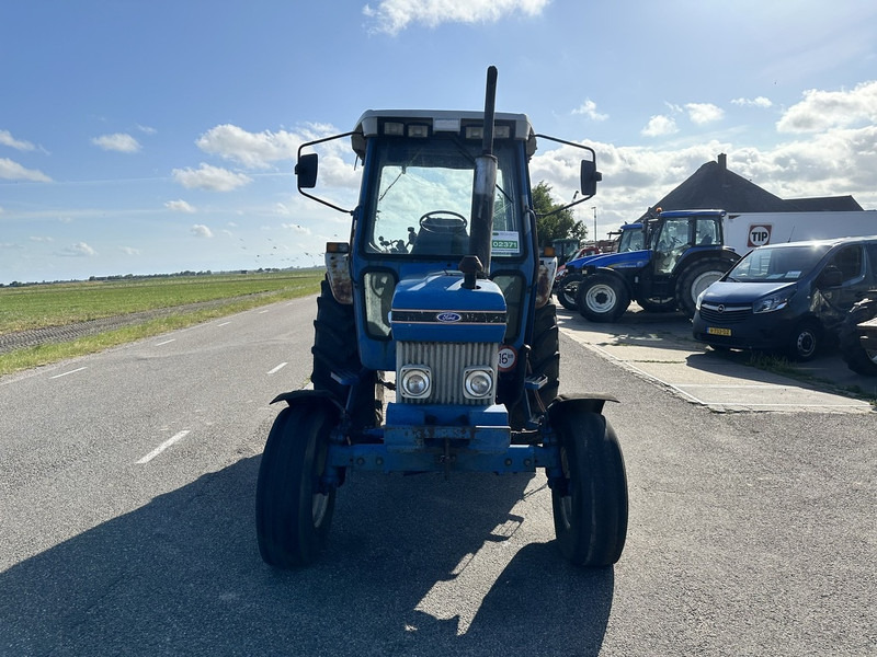 Ford 5110 - Traktor: 2 kép. Ford 5110 - Traktor: 2 kép.