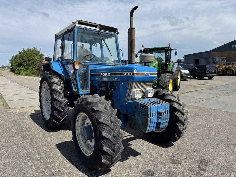 Ford 5610 - Traktor: 3 kép. Ford 5610 - Traktor: 3 kép.