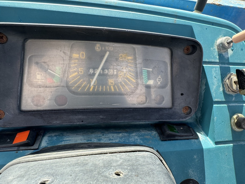 Ford 5610 - Traktor: 5 kép. Ford 5610 - Traktor: 5 kép.