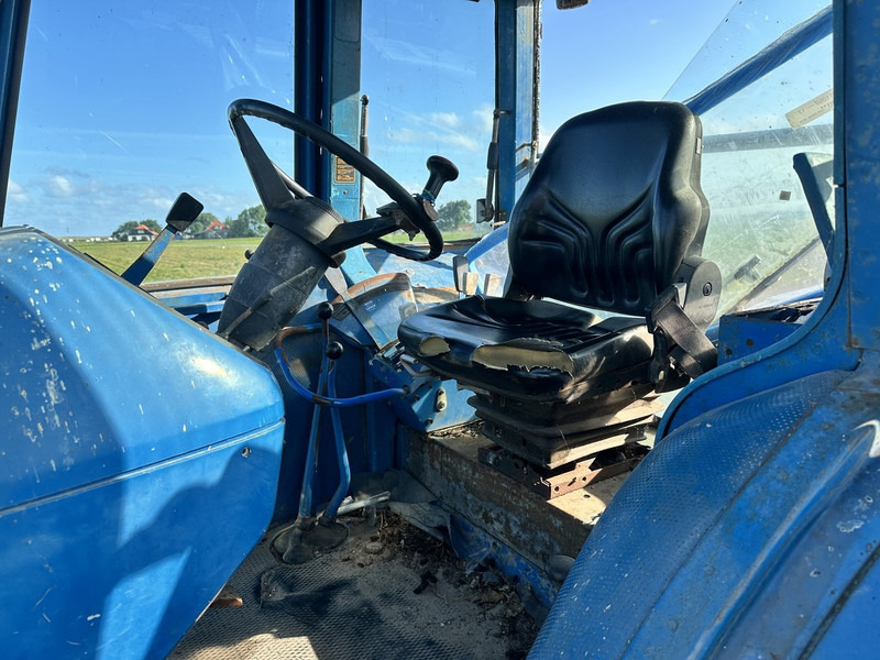 Ford 8700 - Traktor: 4 kép. Ford 8700 - Traktor: 4 kép.