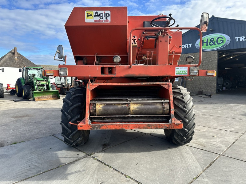 Laverda M150 - Kombájn: 2 kép. Laverda M150 - Kombájn: 2 kép.