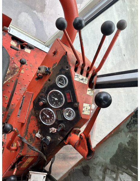 Laverda M152 - Kombájn: 4 kép. Laverda M152 - Kombájn: 4 kép.