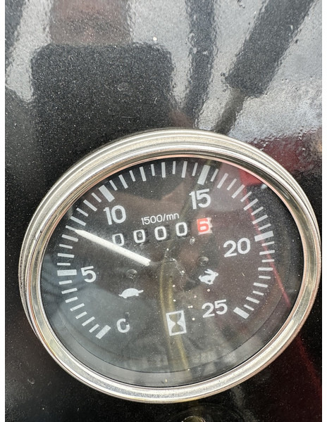 Massey Ferguson 290 - Traktor: 5 kép. Massey Ferguson 290 - Traktor: 5 kép.