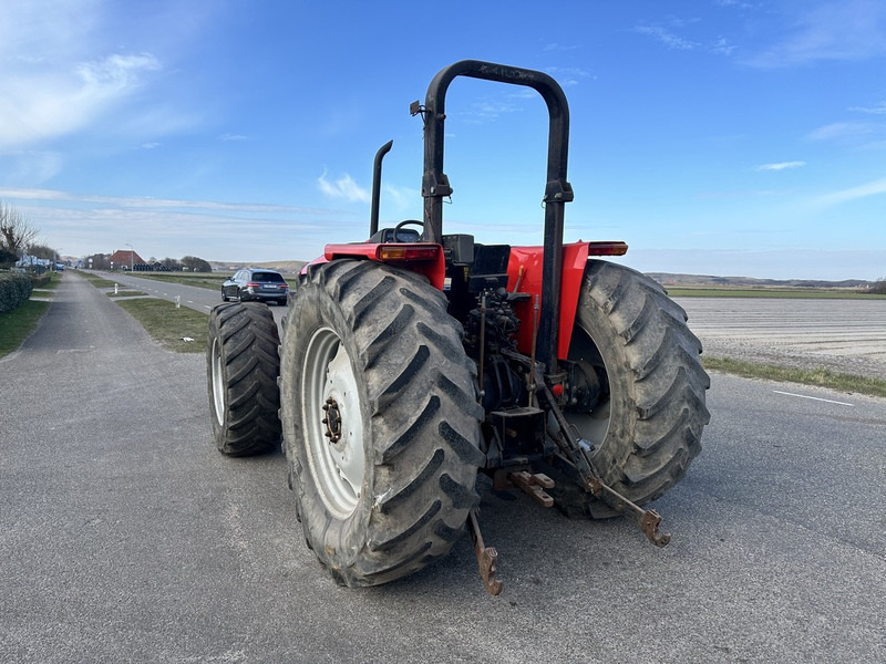 Traktor Massey Ferguson 4345: 9 kép. Traktor Massey Ferguson 4345: 9 kép.