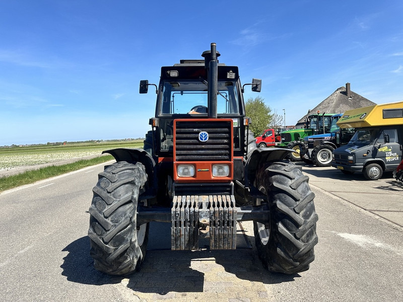 New Holland 180-90 DT - Traktor: 3 kép. New Holland 180-90 DT - Traktor: 3 kép.