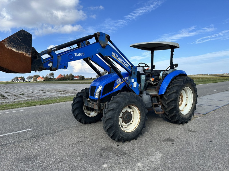 New Holland TD5.100 - Traktor: 1 kép. New Holland TD5.100 - Traktor: 1 kép.