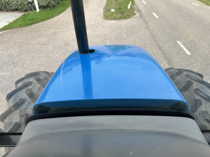 New Holland TS90 - Traktor: 5 kép. New Holland TS90 - Traktor: 5 kép.