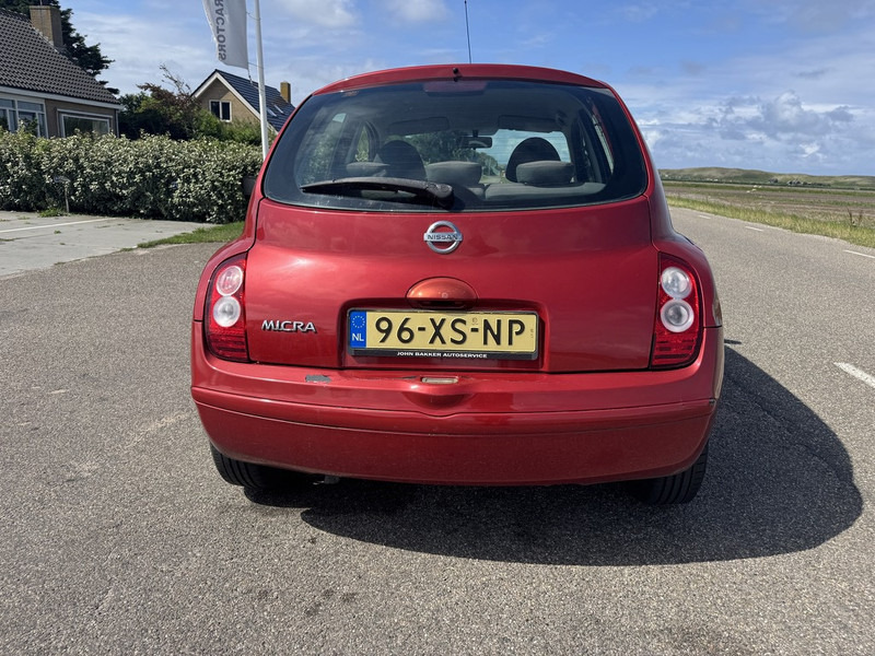Autó Nissan Micra: 9 kép. Autó Nissan Micra: 9 kép.