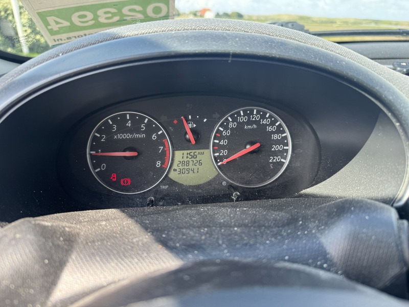 Autó Nissan Micra: 6 kép. Autó Nissan Micra: 6 kép.