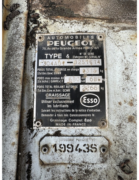 Autó Peugeot 304: 15 kép. Autó Peugeot 304: 15 kép.