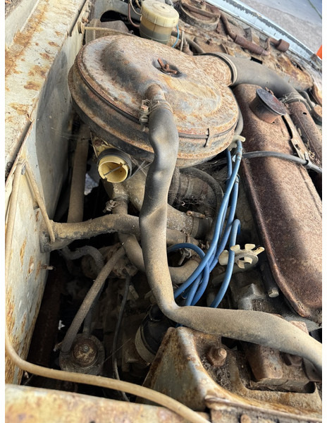 Autó Peugeot 304: 17 kép. Autó Peugeot 304: 17 kép.