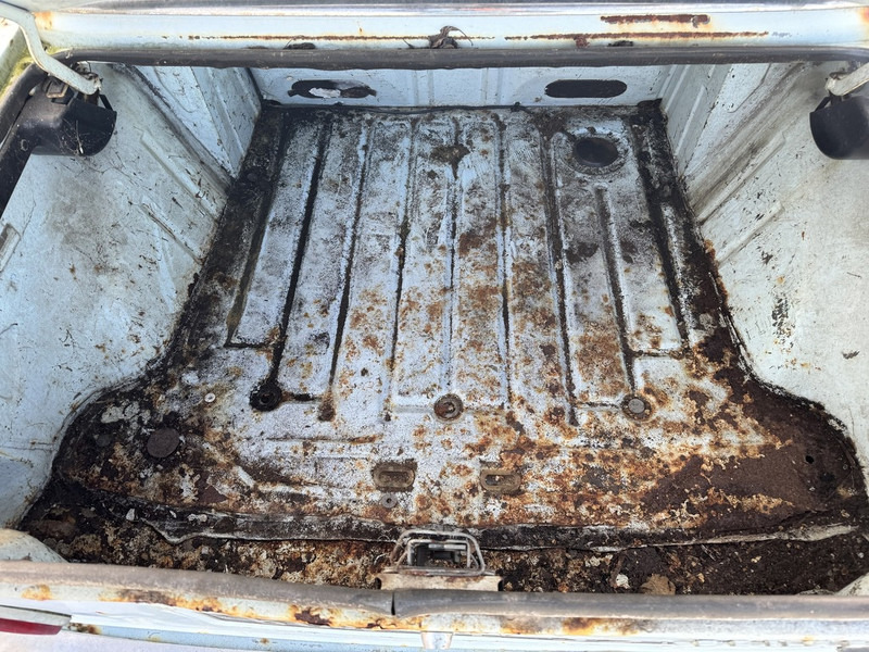 Autó Peugeot 304: 9 kép. Autó Peugeot 304: 9 kép.