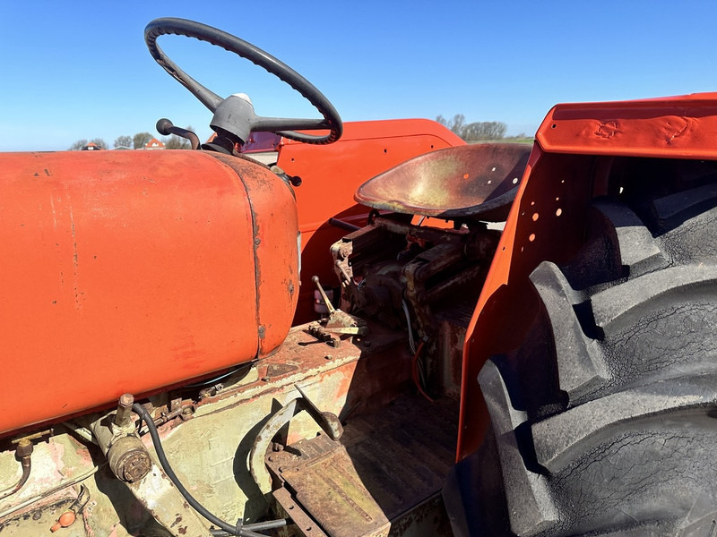 Zetor 4511 - Traktor: 4 kép. Zetor 4511 - Traktor: 4 kép.