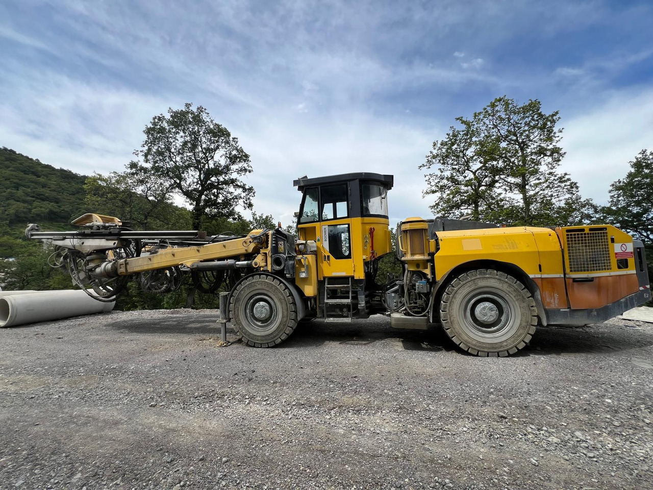 Atlas Copco E2C - Irányított fúrógép: 2 kép. Atlas Copco E2C - Irányított fúrógép: 2 kép.