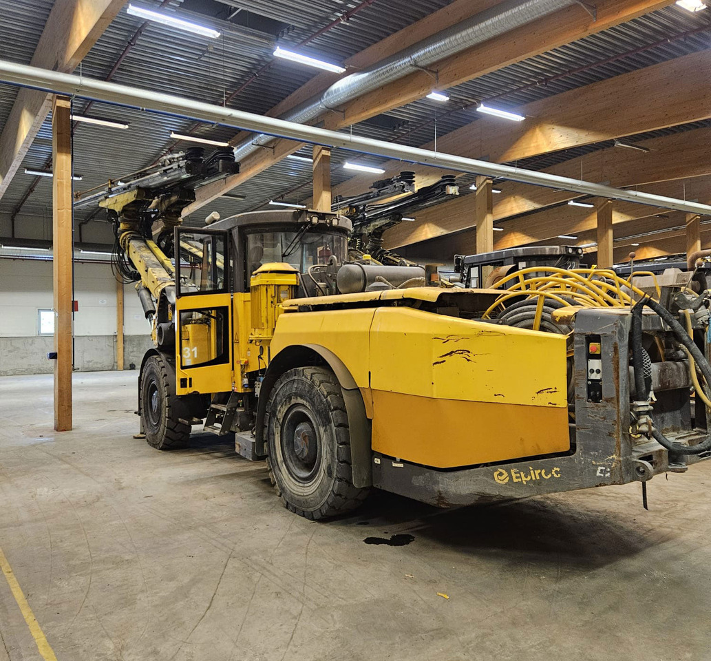 Atlas Copco E2C - Irányított fúrógép: 3 kép. Atlas Copco E2C - Irányított fúrógép: 3 kép.