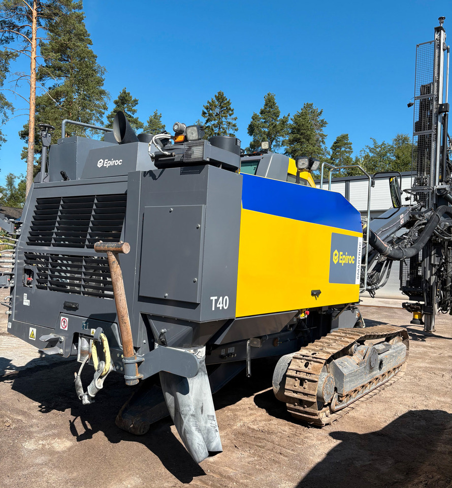 Atlas Copco (Epiroc) SmartROC T40MK2-11 - Fúrógép: 5 kép. Atlas Copco (Epiroc) SmartROC T40MK2-11 - Fúrógép: 5 kép.