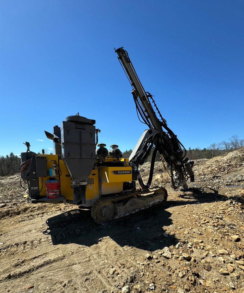 Atlas Copco FlexiROC T30R - Fúrógép: 3 kép. Atlas Copco FlexiROC T30R - Fúrógép: 3 kép.