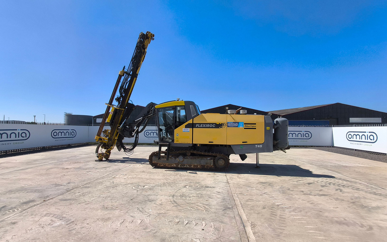 Atlas Copco FlexiROC T45-11SF - Fúrógép: 2 kép. Atlas Copco FlexiROC T45-11SF - Fúrógép: 2 kép.