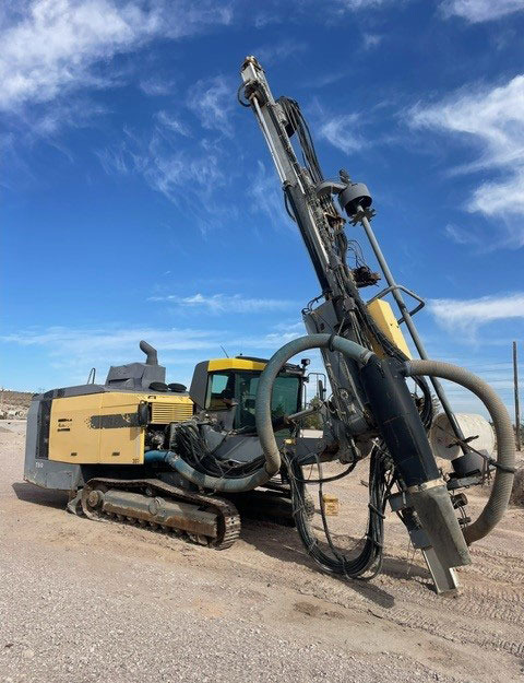 Atlas Copco FlexiROC T50 - Fúrógép: 3 kép. Atlas Copco FlexiROC T50 - Fúrógép: 3 kép.