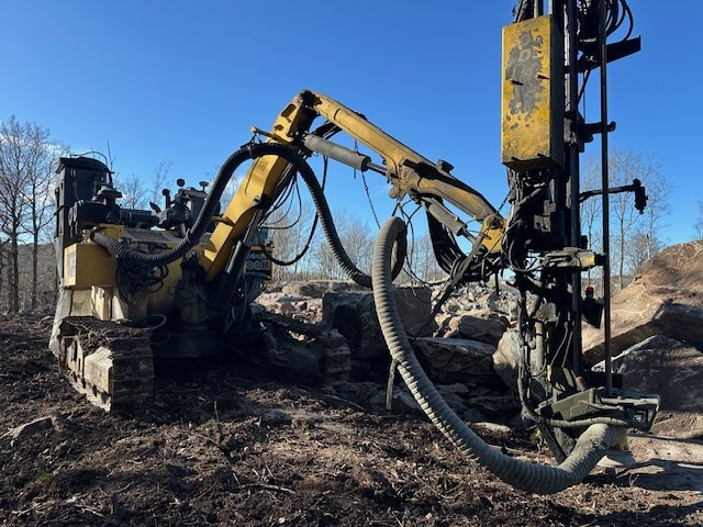 Atlas Copco ROC D3 - Fúrógép: 5 kép. Atlas Copco ROC D3 - Fúrógép: 5 kép.