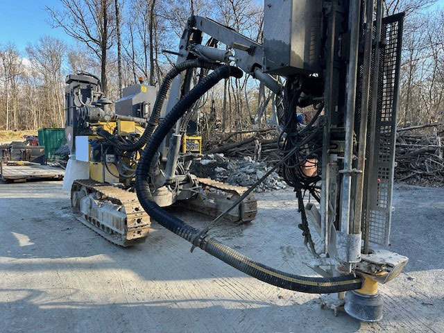 Atlas Copco ROC D3 - Fúrógép: 1 kép. Atlas Copco ROC D3 - Fúrógép: 1 kép.