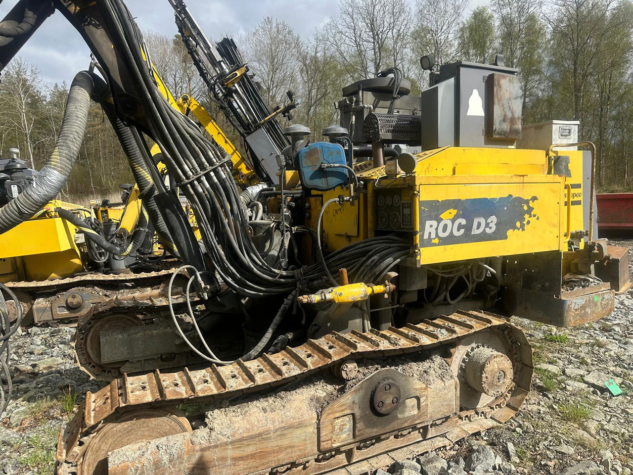 Atlas Copco ROC D3 - Fúrógép: 1 kép. Atlas Copco ROC D3 - Fúrógép: 1 kép.