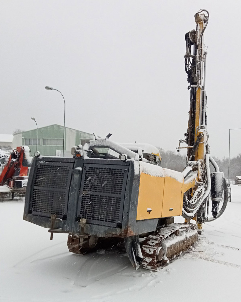 Atlas Copco ROC F9 CR - Fúrógép: 4 kép. Atlas Copco ROC F9 CR - Fúrógép: 4 kép.
