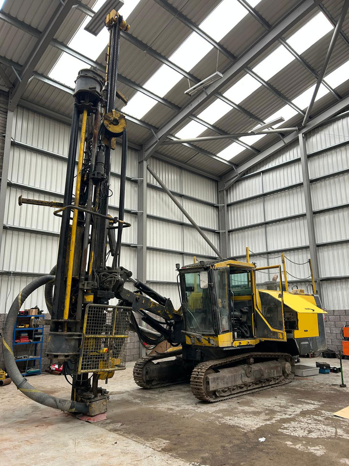 Atlas Copco ROC L6-44 - Fúrógép: 2 kép. Atlas Copco ROC L6-44 - Fúrógép: 2 kép.
