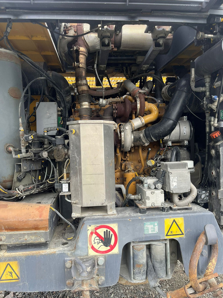 Atlas Copco SmartROC T35-11 - Fúrógép: 4 kép. Atlas Copco SmartROC T35-11 - Fúrógép: 4 kép.