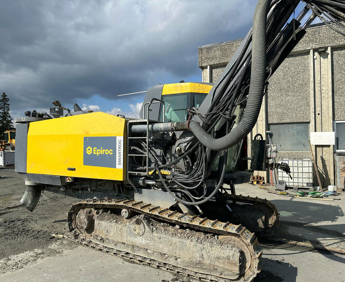 Atlas Copco SmartROC T40-11 - Fúrógép: 4 kép. Atlas Copco SmartROC T40-11 - Fúrógép: 4 kép.