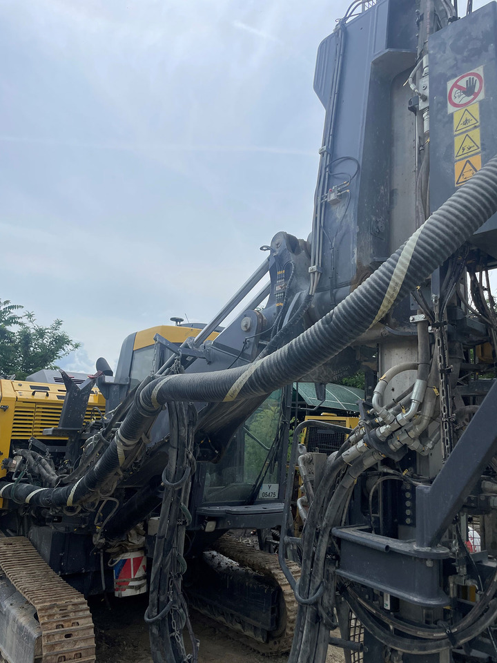Atlas Copco SmartROC T45-10SF - Fúrógép: 5 kép. Atlas Copco SmartROC T45-10SF - Fúrógép: 5 kép.