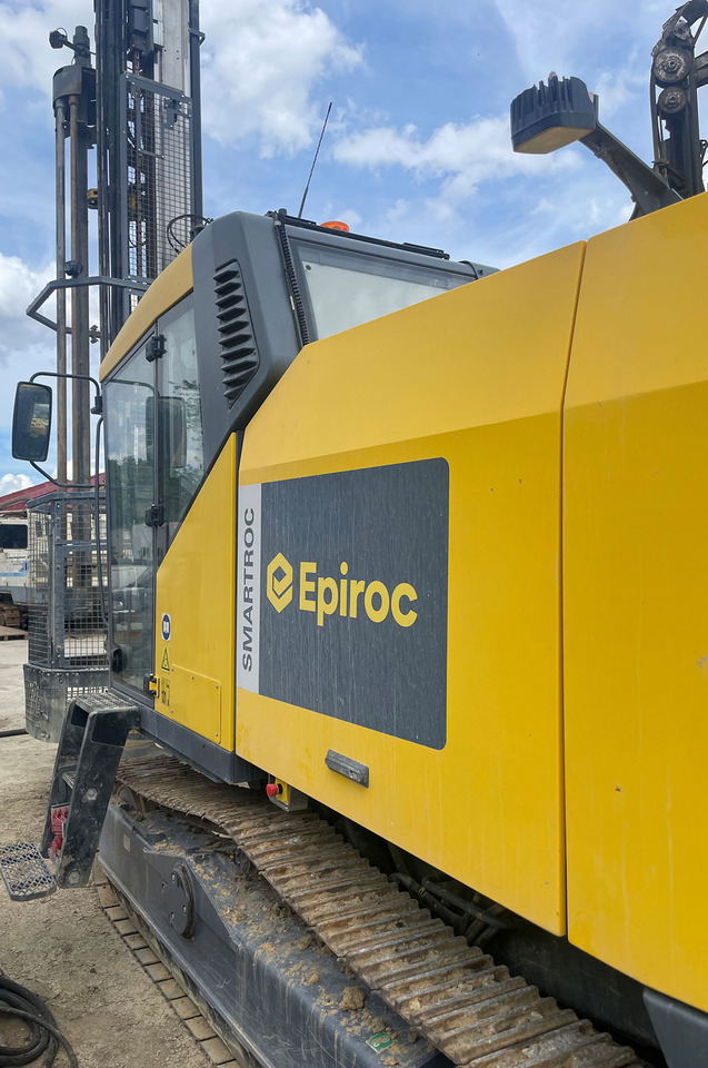 Atlas Copco SmartROC T45-10SF - Fúrógép: 2 kép. Atlas Copco SmartROC T45-10SF - Fúrógép: 2 kép.